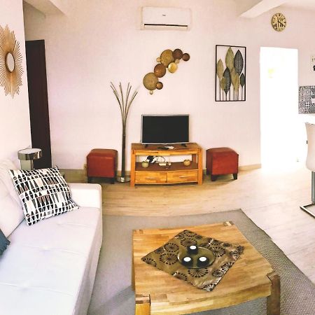 Town House With Patio In Quiet Residential Area 10 Min From Beach Torremolinos Exterior photo