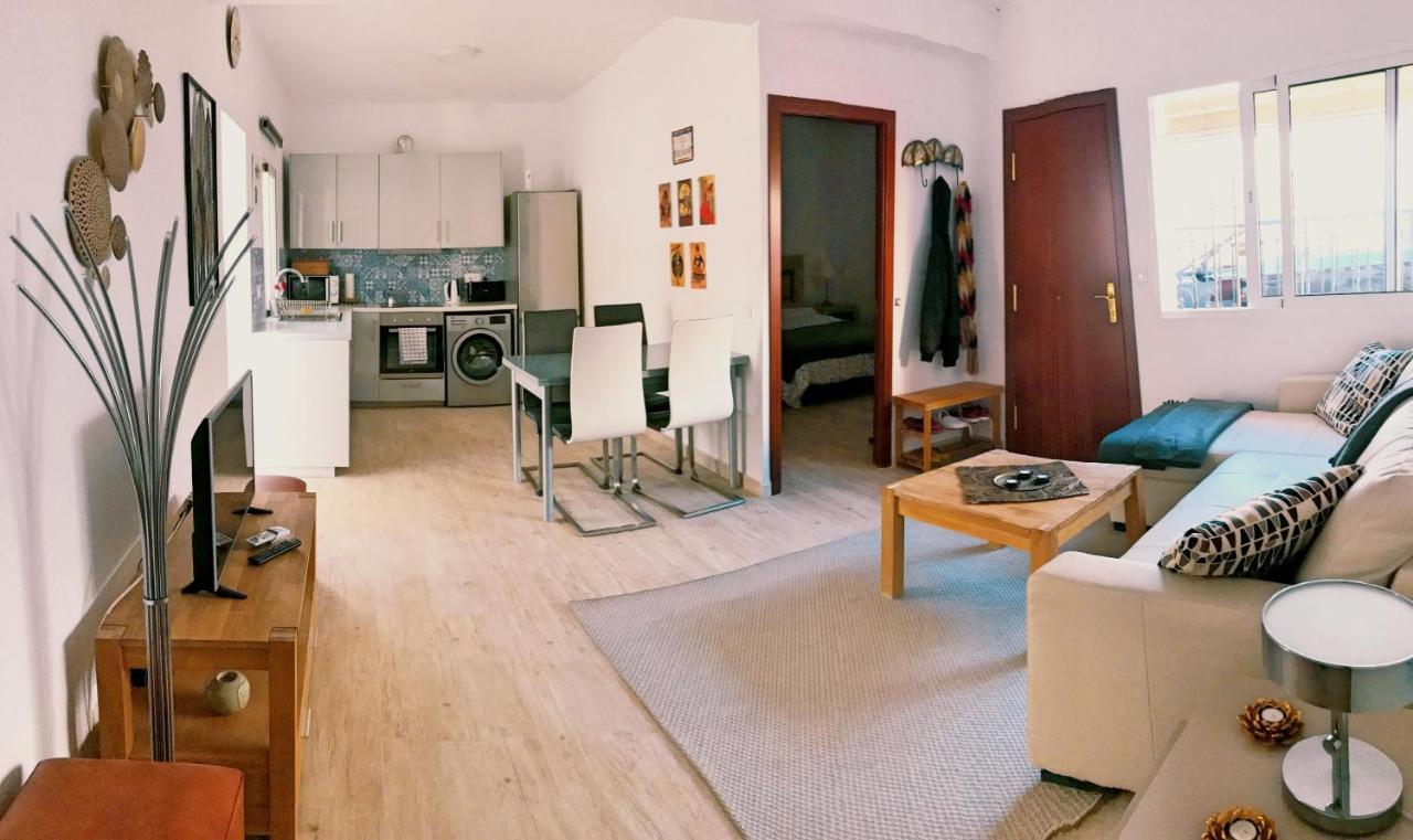 Town House With Patio In Quiet Residential Area 10 Min From Beach Torremolinos Exterior photo